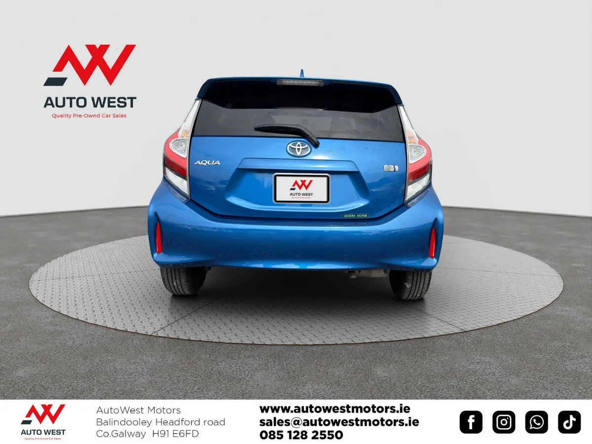 Toyota Aqua Hatchback, Petrol Hybrid, 2018, Blue