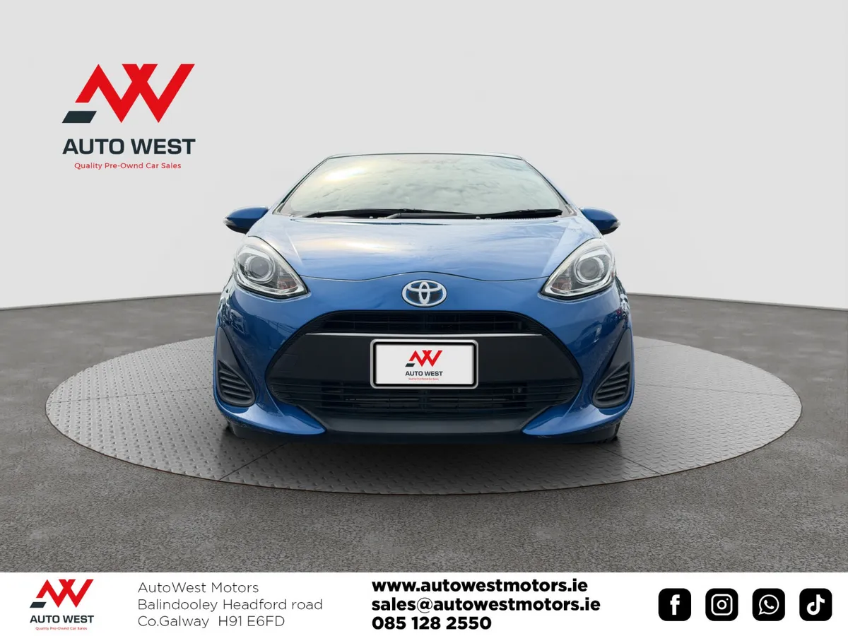 Toyota Aqua Hatchback, Petrol Hybrid, 2018, Blue