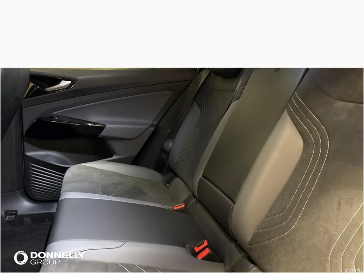 Volkswagen ID.4 Estate, Electric, 2024, White