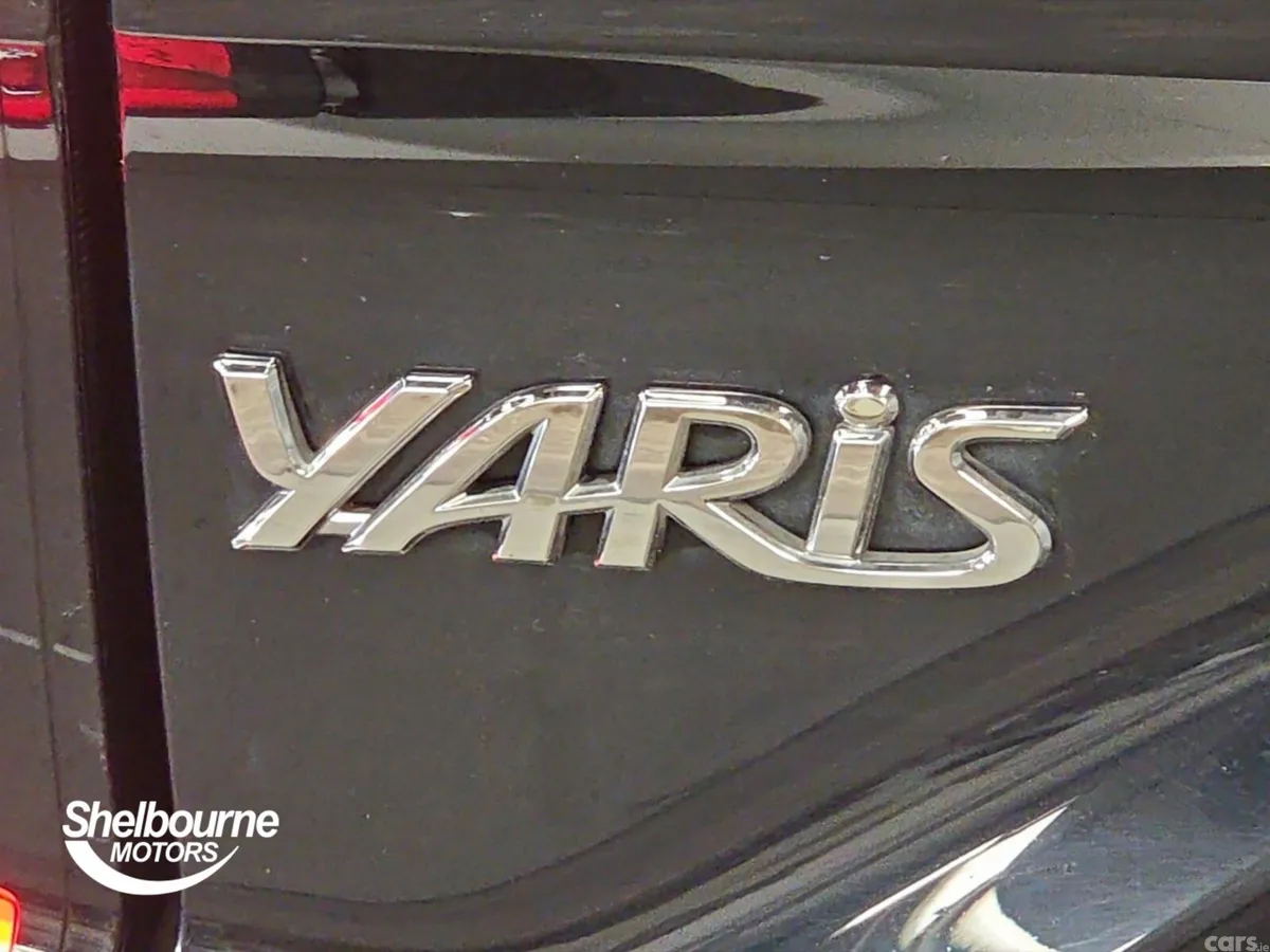 Toyota Yaris Hatchback, Petrol Hybrid, 2024, White