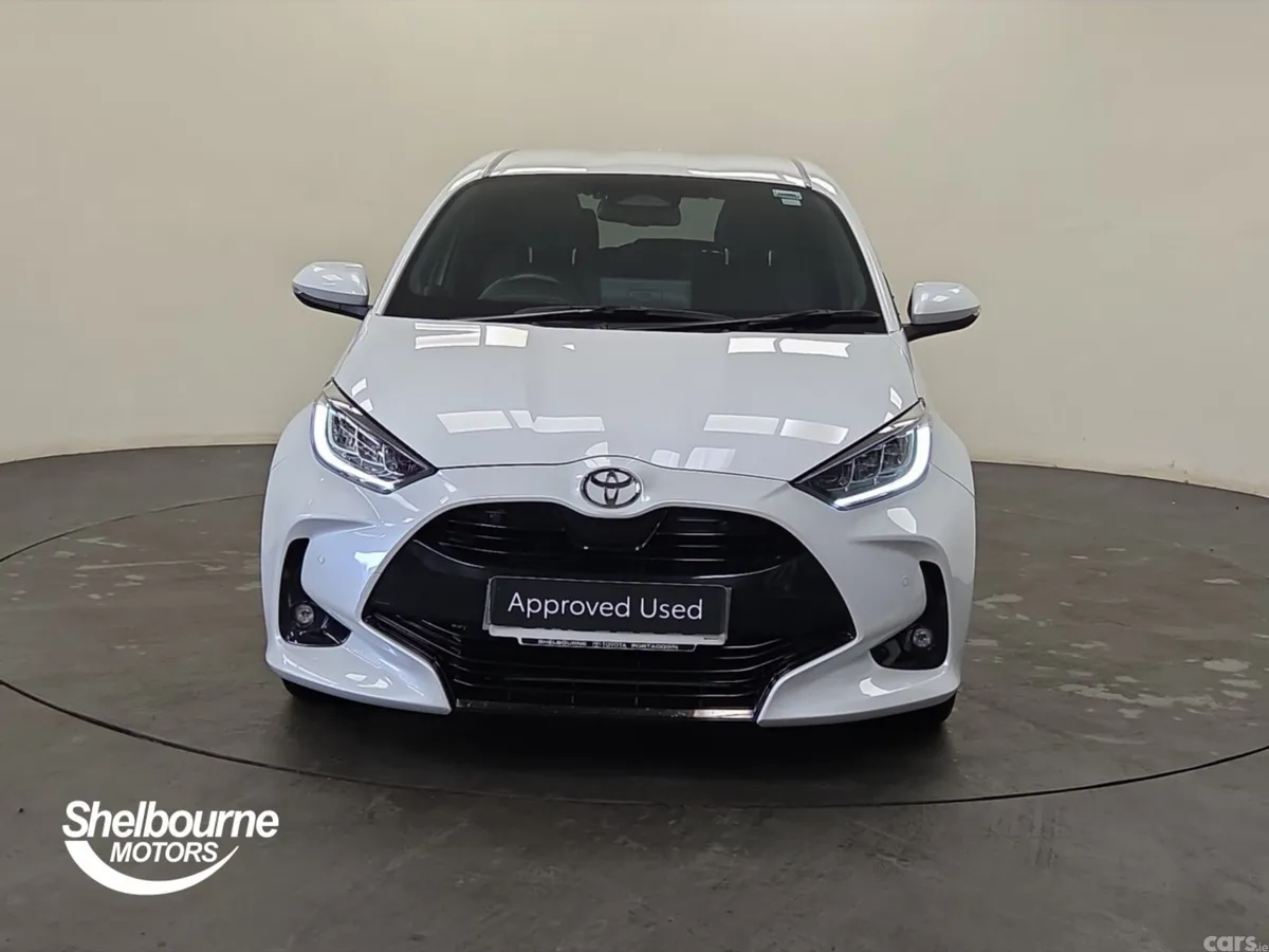 Toyota Yaris Hatchback, Petrol Hybrid, 2024, White