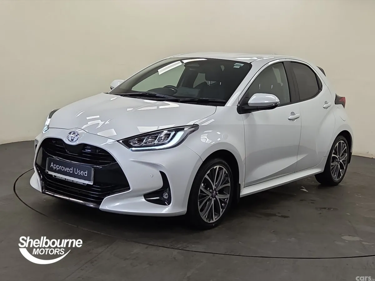 Toyota Yaris Hatchback, Petrol Hybrid, 2024, White
