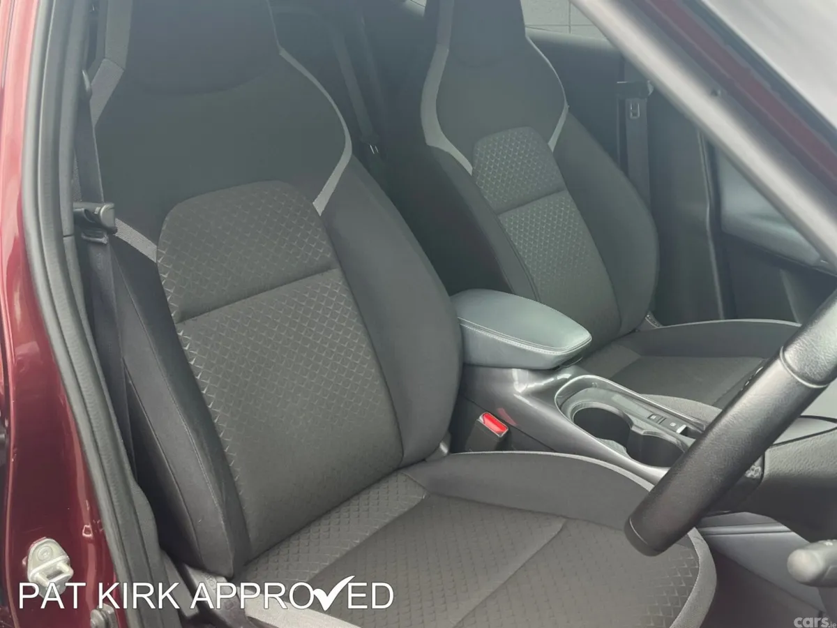 Nissan Juke Hatchback, Petrol, 2022, Red