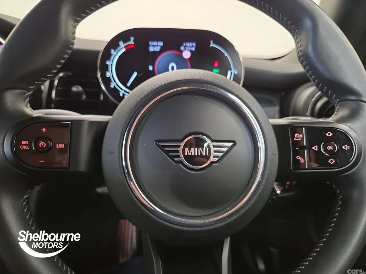 Mini Cooper Hatchback, Petrol, 2023, 
