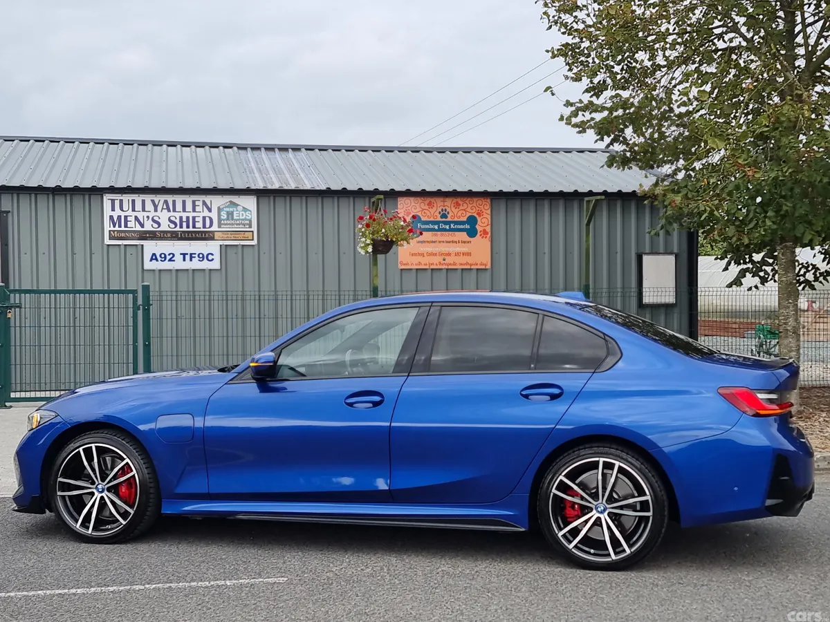 BMW 3-Series Saloon, Petrol Plug-in Hybrid, 2023, Blue