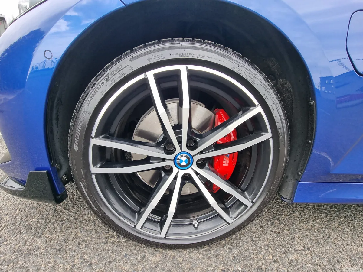BMW 3-Series Saloon, Petrol Plug-in Hybrid, 2023, Blue