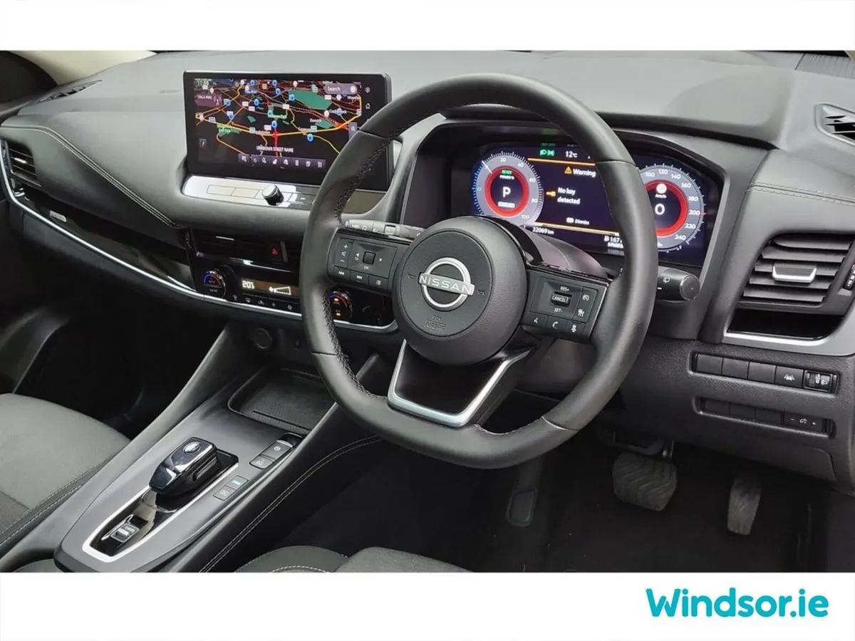 Nissan Qashqai MPV, Petrol Hybrid, 2024, White
