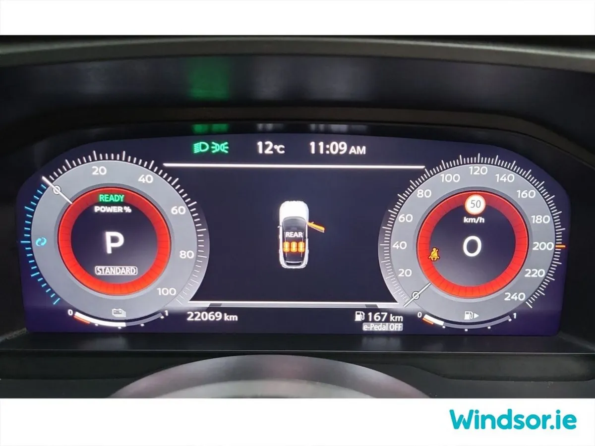 Nissan Qashqai MPV, Petrol Hybrid, 2024, White