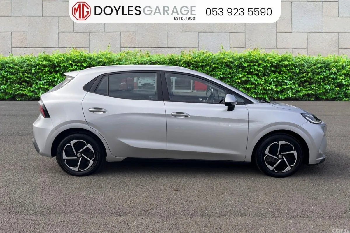 MG MG4 Hatchback, Electric, 2027, Silver