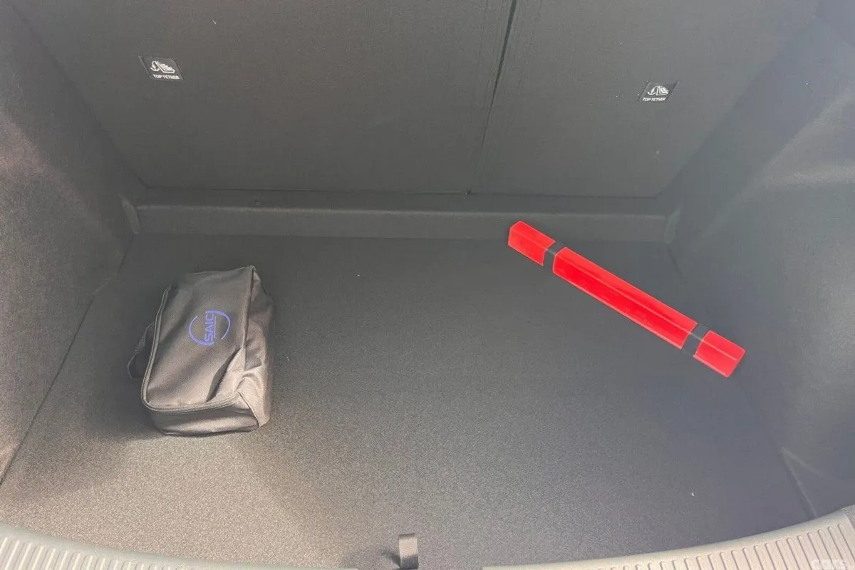 MG MG4 Hatchback, Electric, 2027, Silver