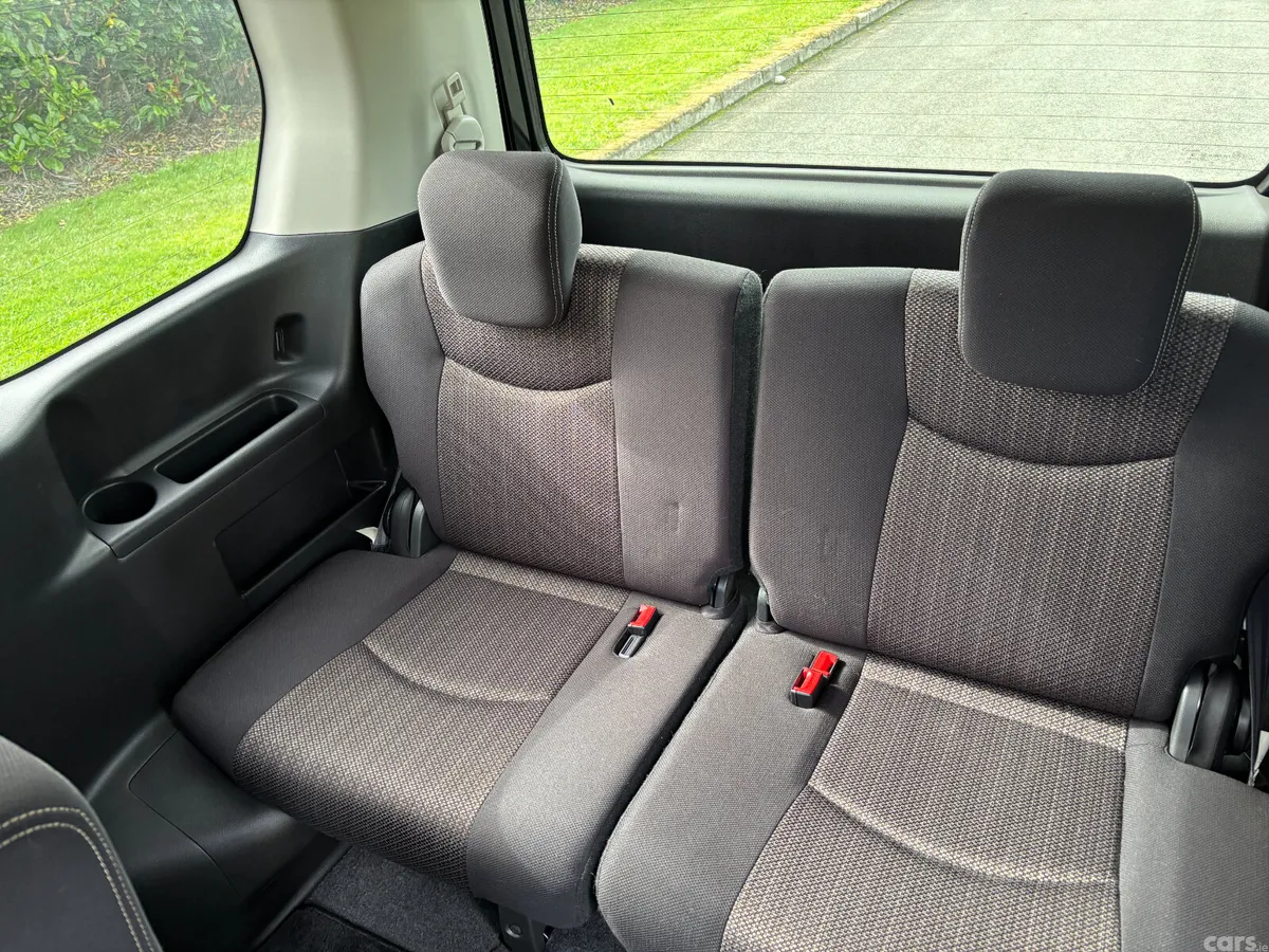 Nissan Serena MPV, Petrol Hybrid, 2015, Black