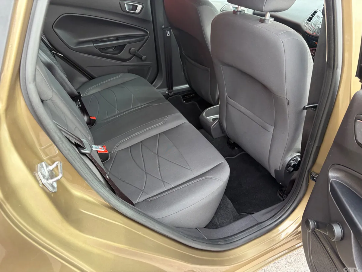 Ford Fiesta Hatchback, Petrol, 2014, Brown