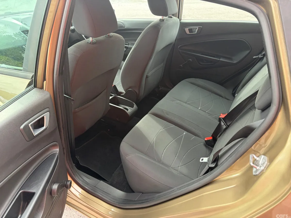 Ford Fiesta Hatchback, Petrol, 2014, Brown