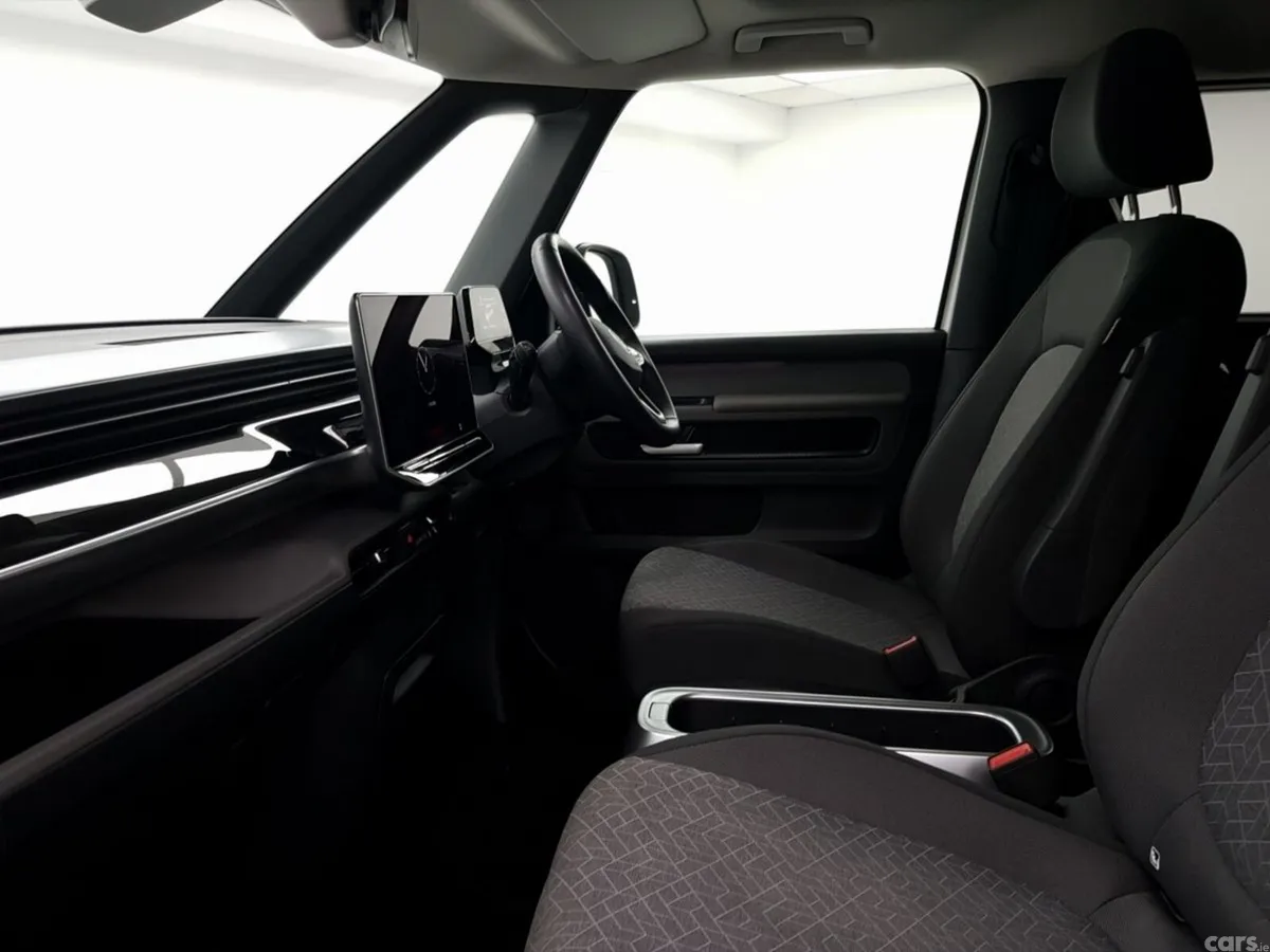 Volkswagen ID.Buzz MPV, Electric, 2025, White