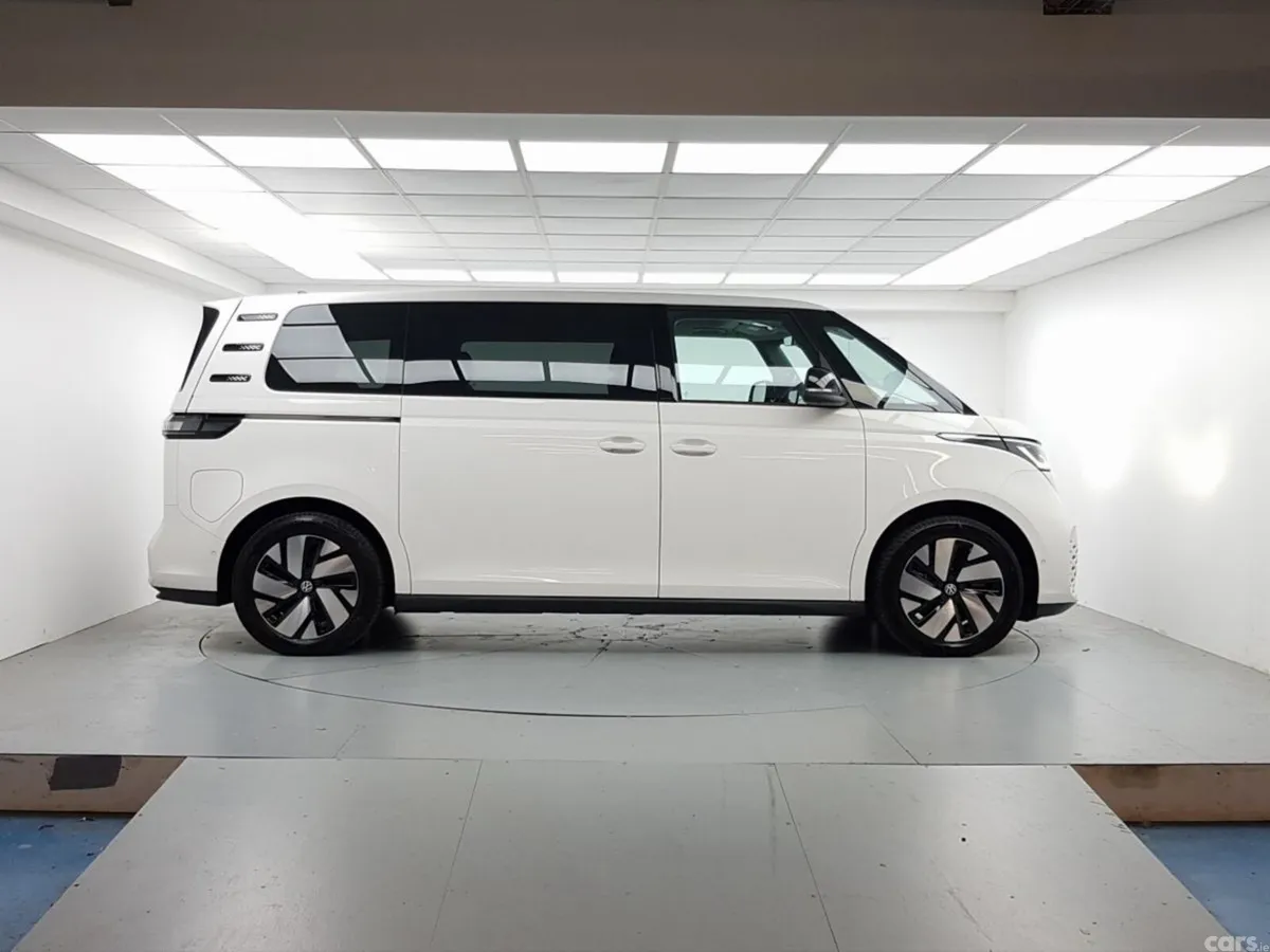 Volkswagen ID.Buzz MPV, Electric, 2025, White