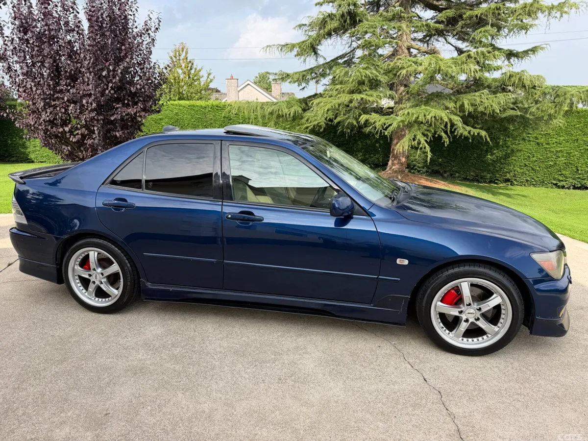 Lexus IS Saloon, Petrol, 2004, Blue