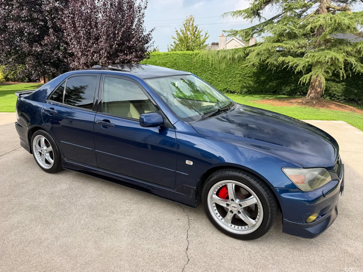 Lexus IS Saloon, Petrol, 2004, Blue