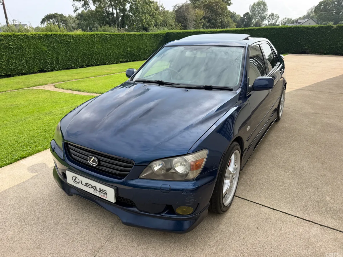 Lexus IS Saloon, Petrol, 2004, Blue