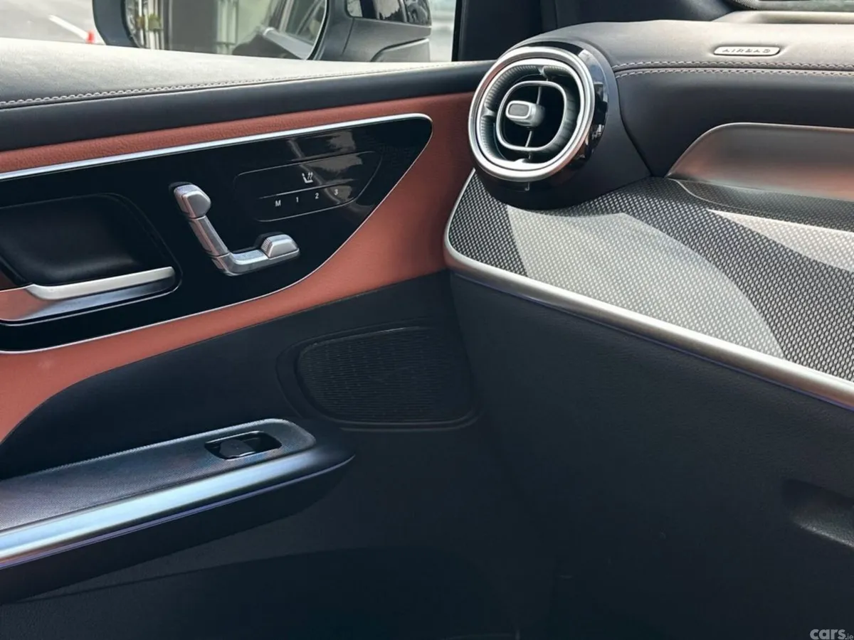 Mercedes-Benz GLC SUV, Petrol Plug-in Hybrid, 2023, Black