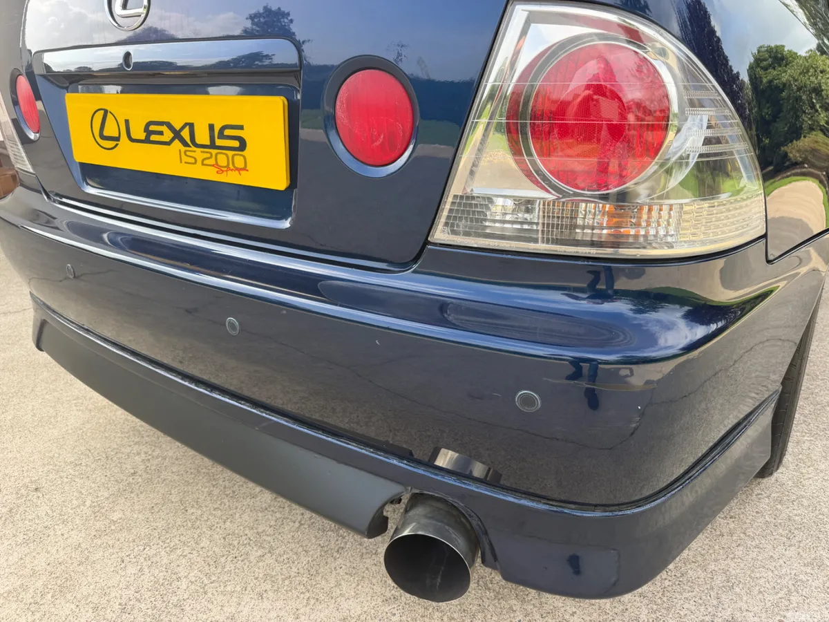 Lexus IS Saloon, Petrol, 2004, Blue