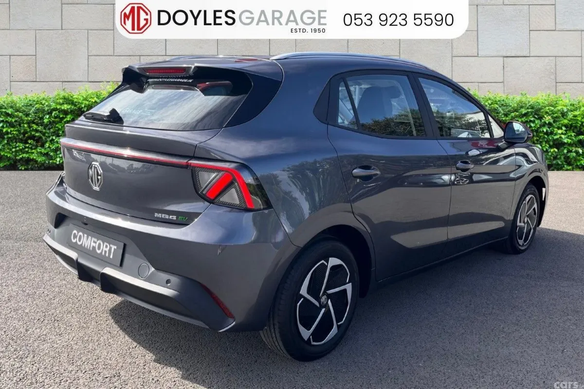 MG MG4 Hatchback, Electric, 2027, Grey