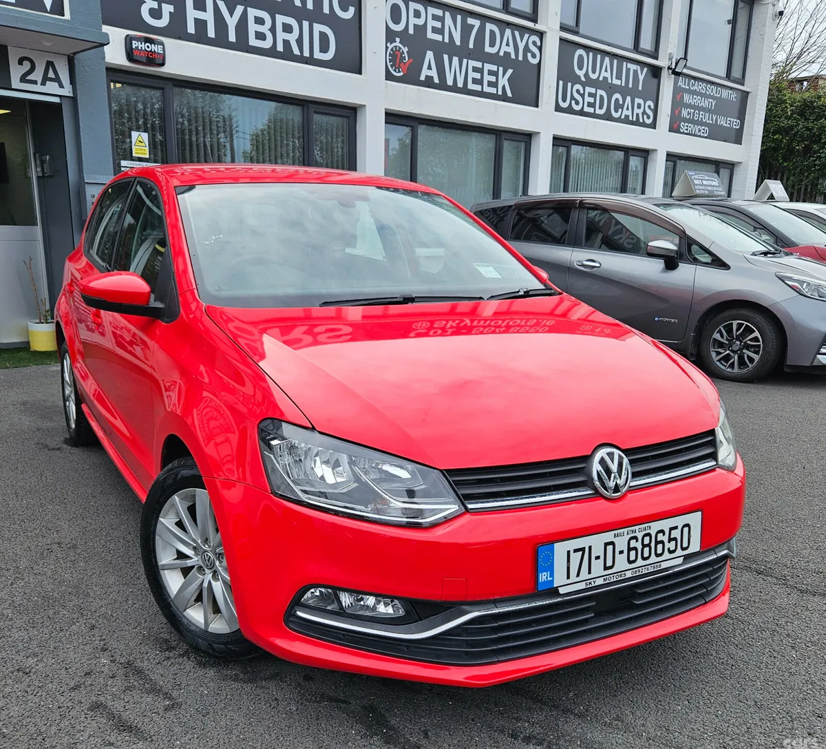 Volkswagen Polo Hatchback, Petrol, 2017, Red