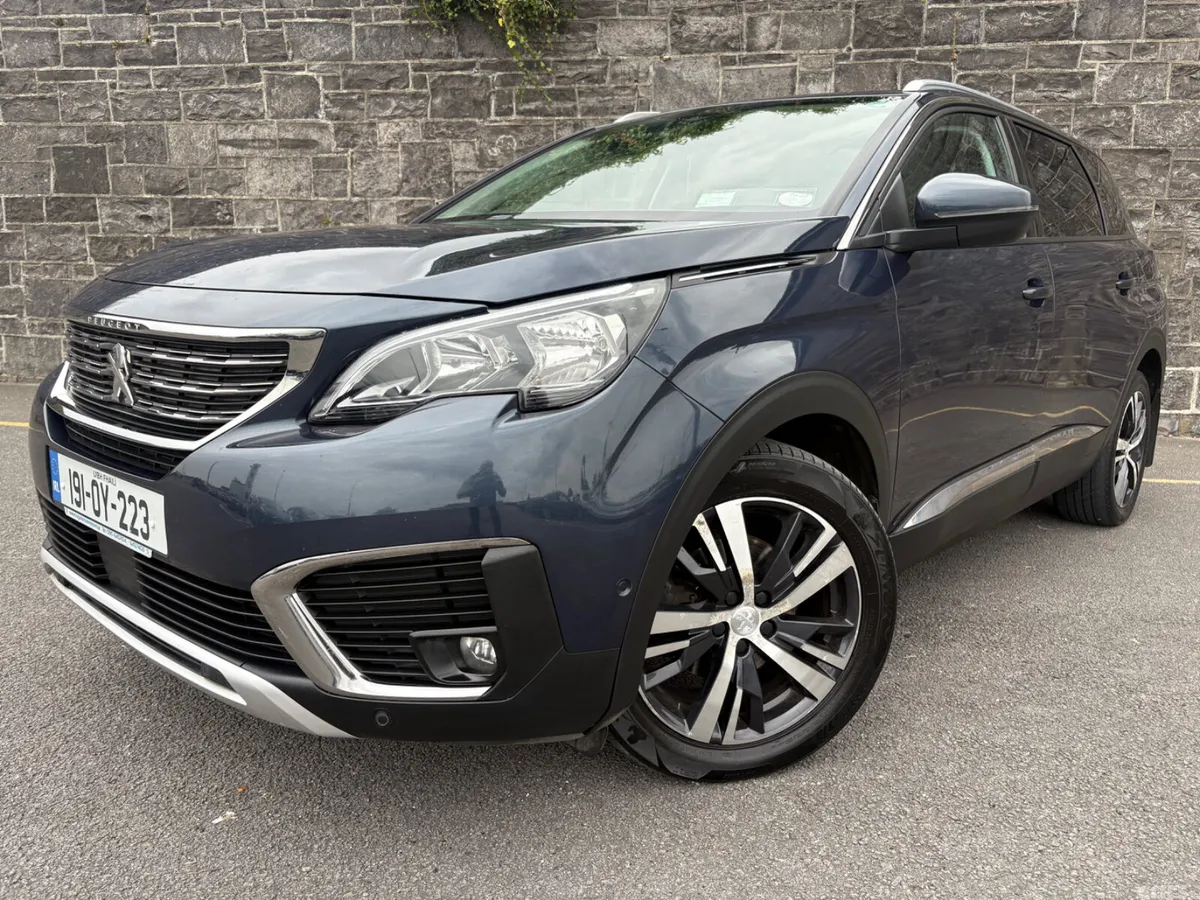 Peugeot 5008 MPV, Diesel, 2019, Blue