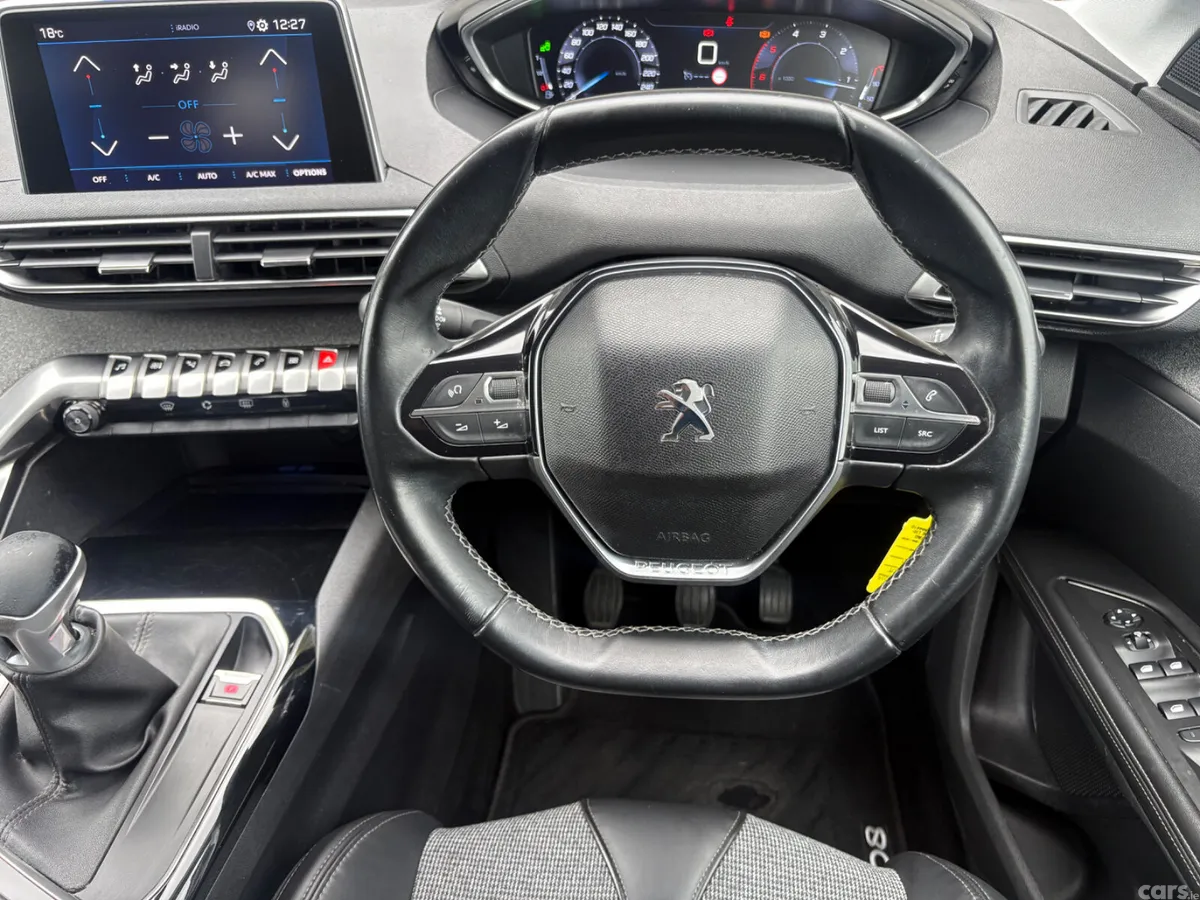 Peugeot 5008 MPV, Diesel, 2019, Blue