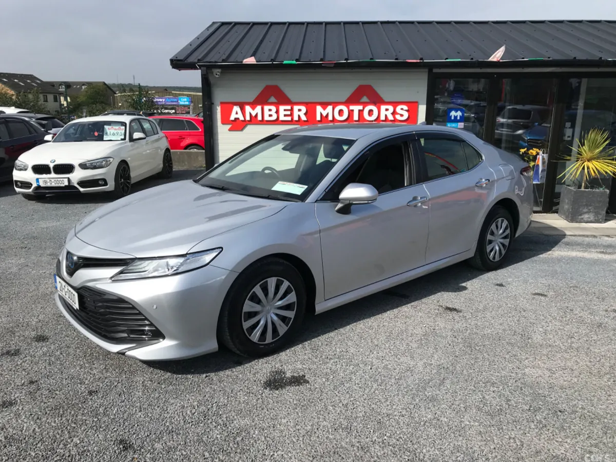Toyota Camry Saloon, Petrol Hybrid, 2021, Silver