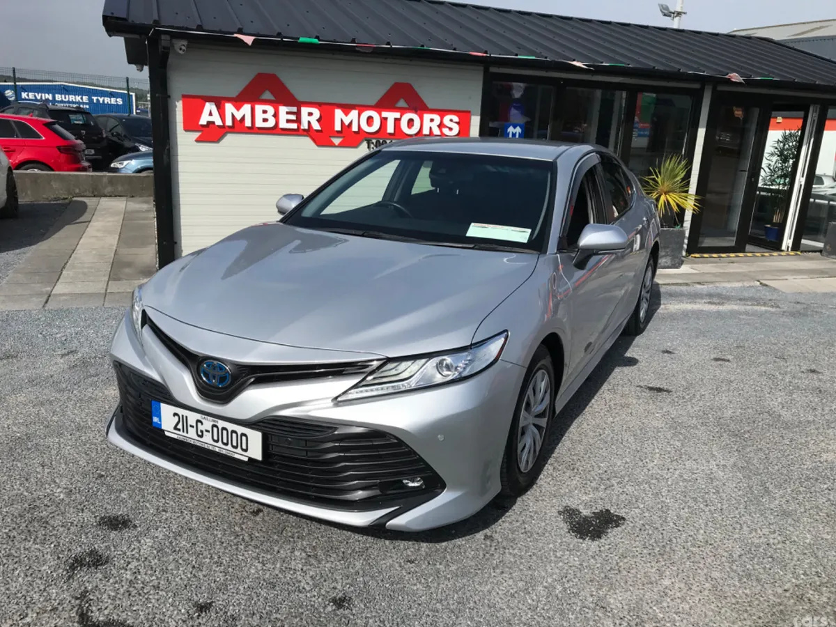Toyota Camry Saloon, Petrol Hybrid, 2021, Silver