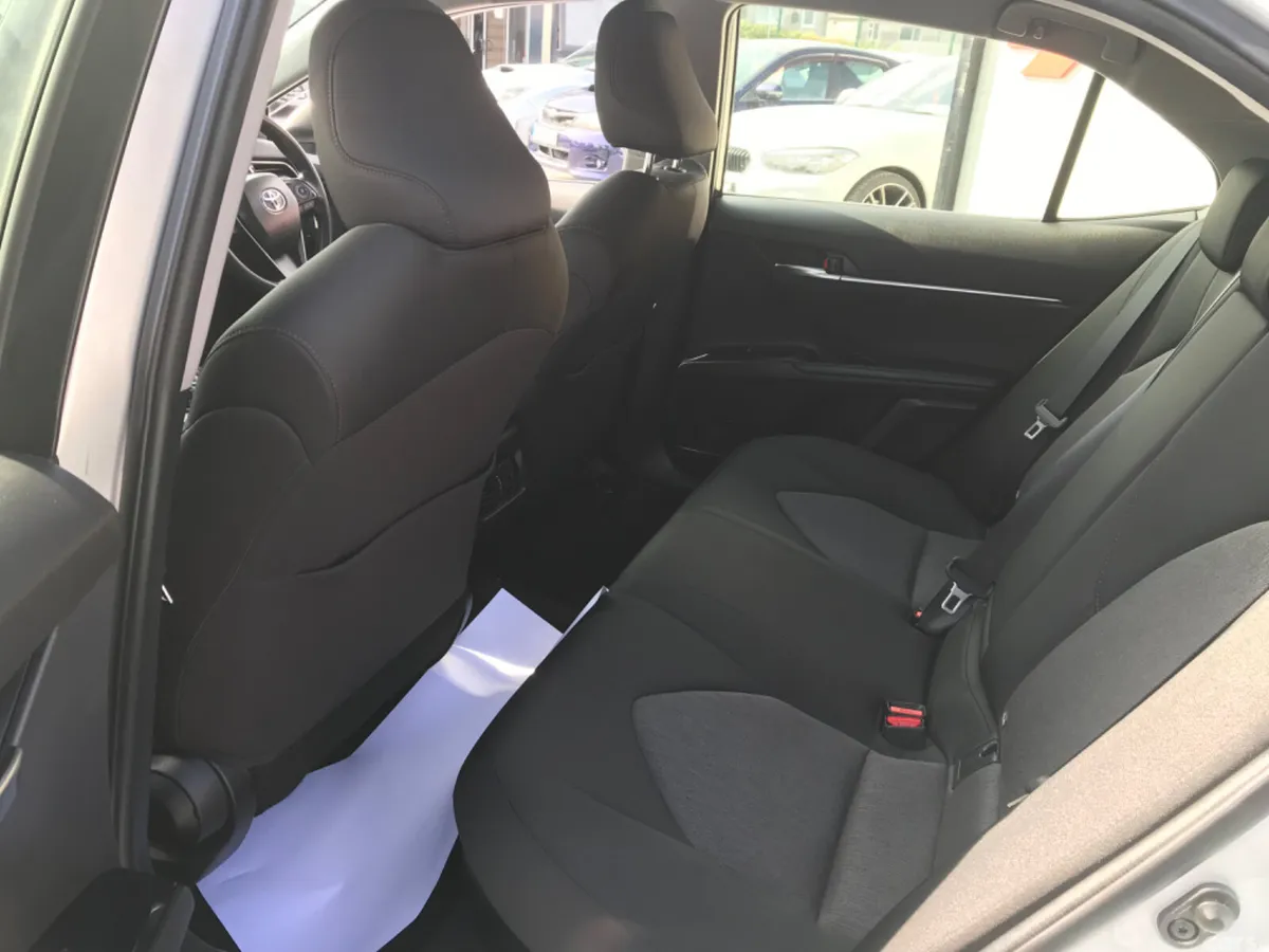 Toyota Camry Saloon, Petrol Hybrid, 2021, Silver