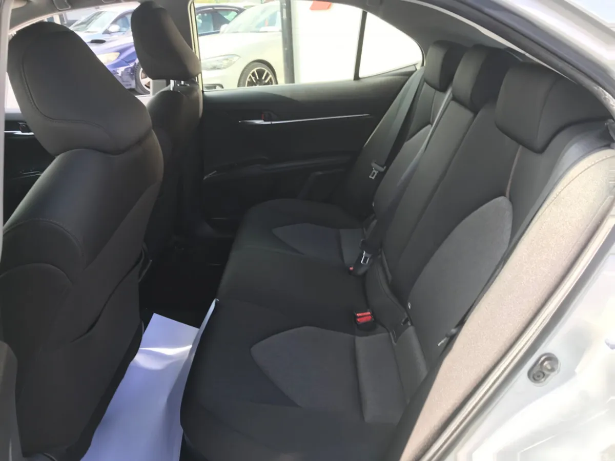 Toyota Camry Saloon, Petrol Hybrid, 2021, Silver