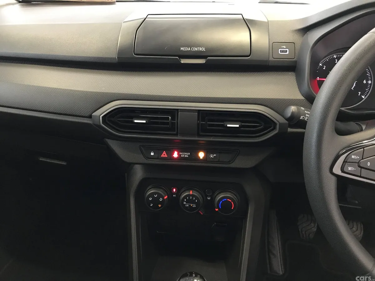 Dacia Sandero Hatchback, Petrol, 2023, Grey