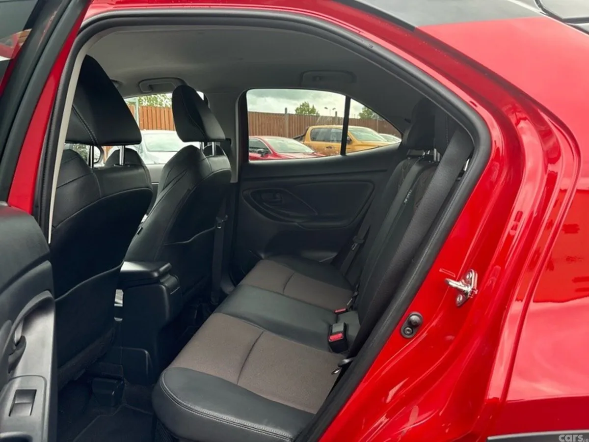 Toyota Yaris Cross Hatchback, Petrol Hybrid, 2023, Red
