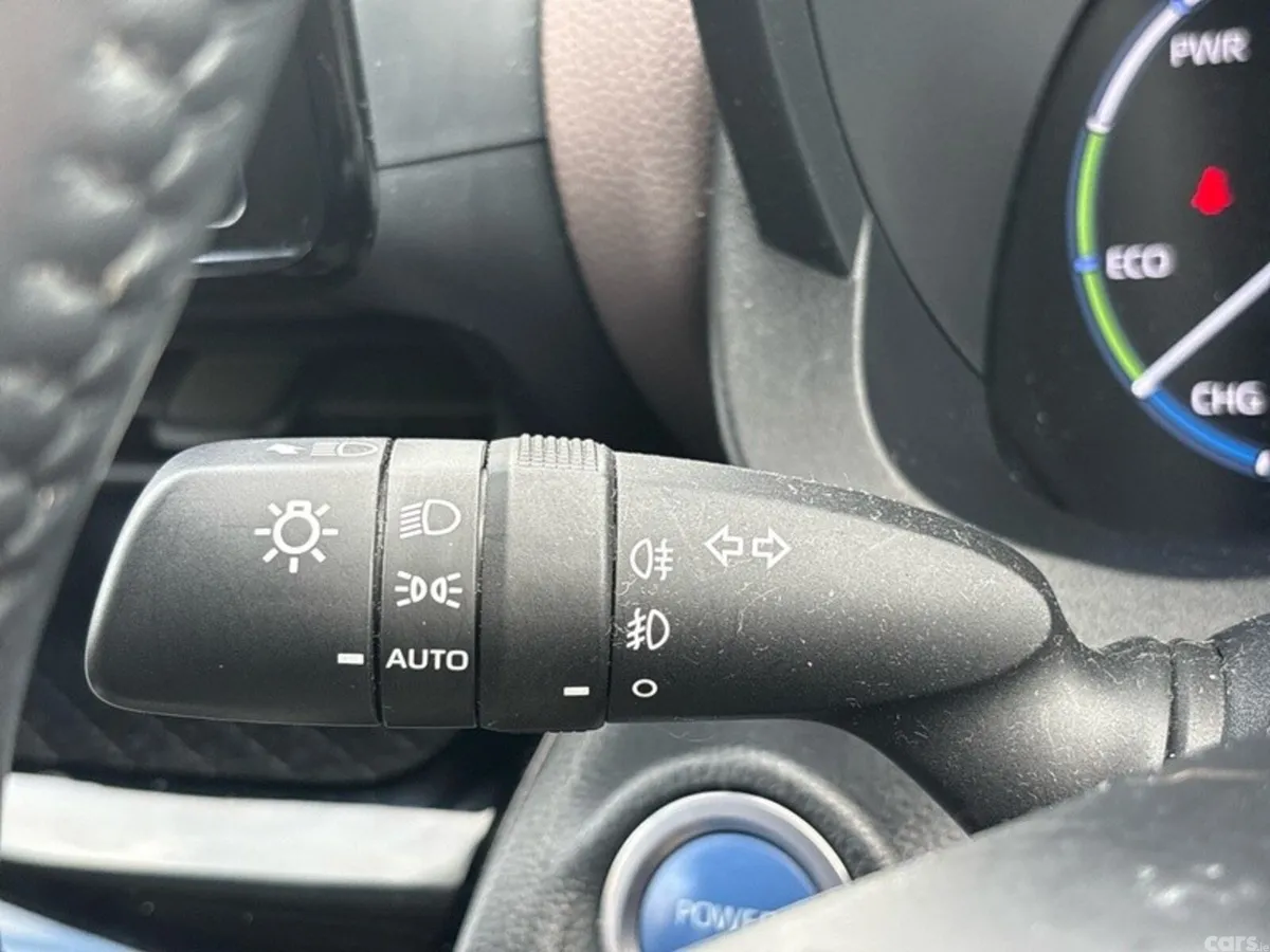 Toyota Yaris Cross Hatchback, Petrol Hybrid, 2023, Red