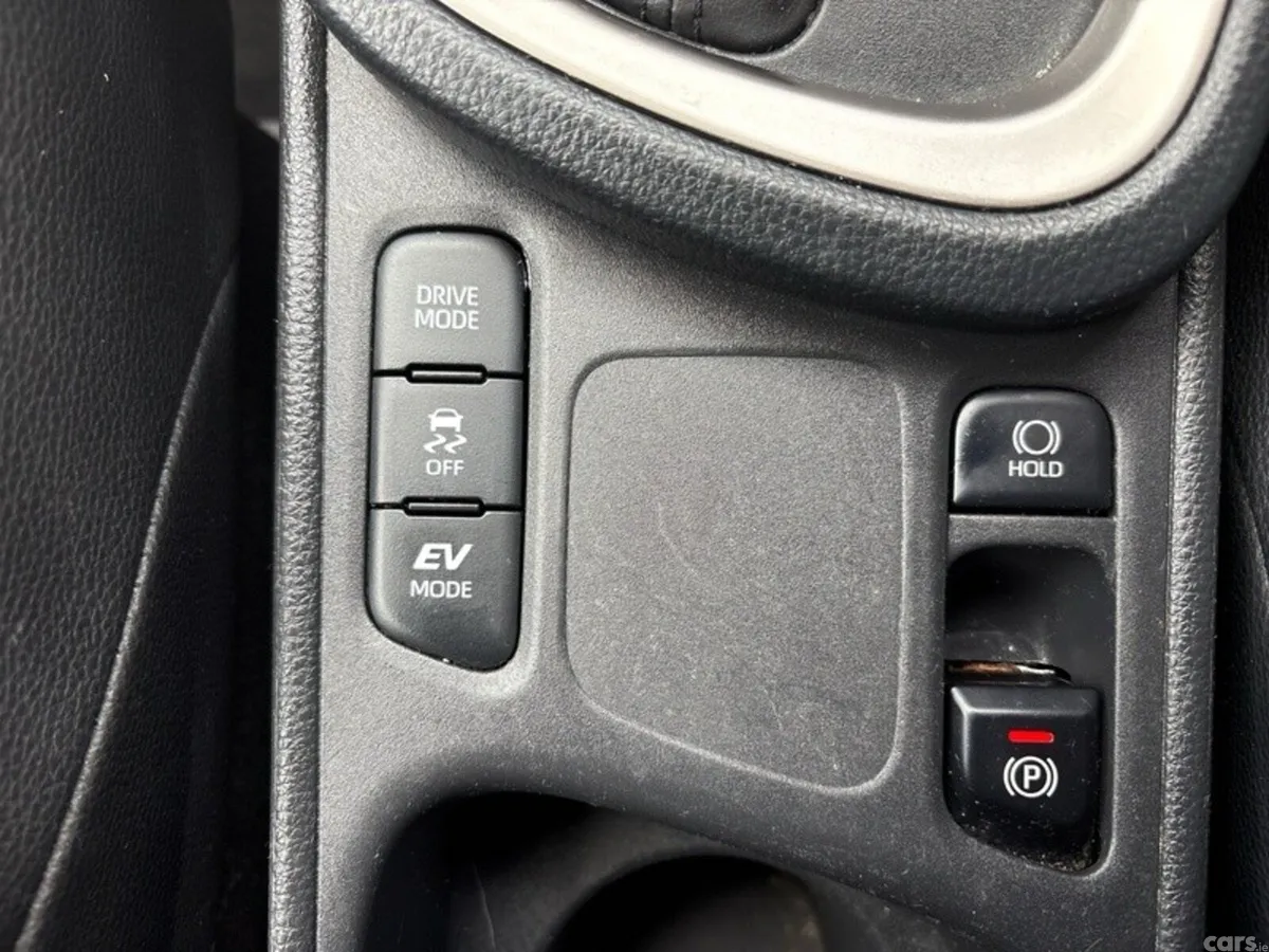 Toyota Yaris Cross Hatchback, Petrol Hybrid, 2023, Red