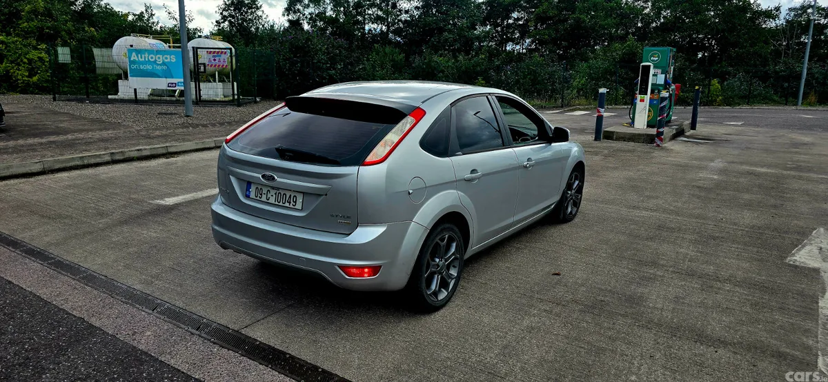Ford Focus Hatchback, Diesel, 2009, Silver