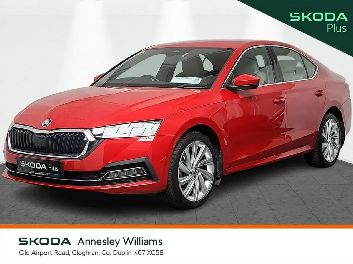 Skoda Octavia Saloon, Petrol, 2023, Red