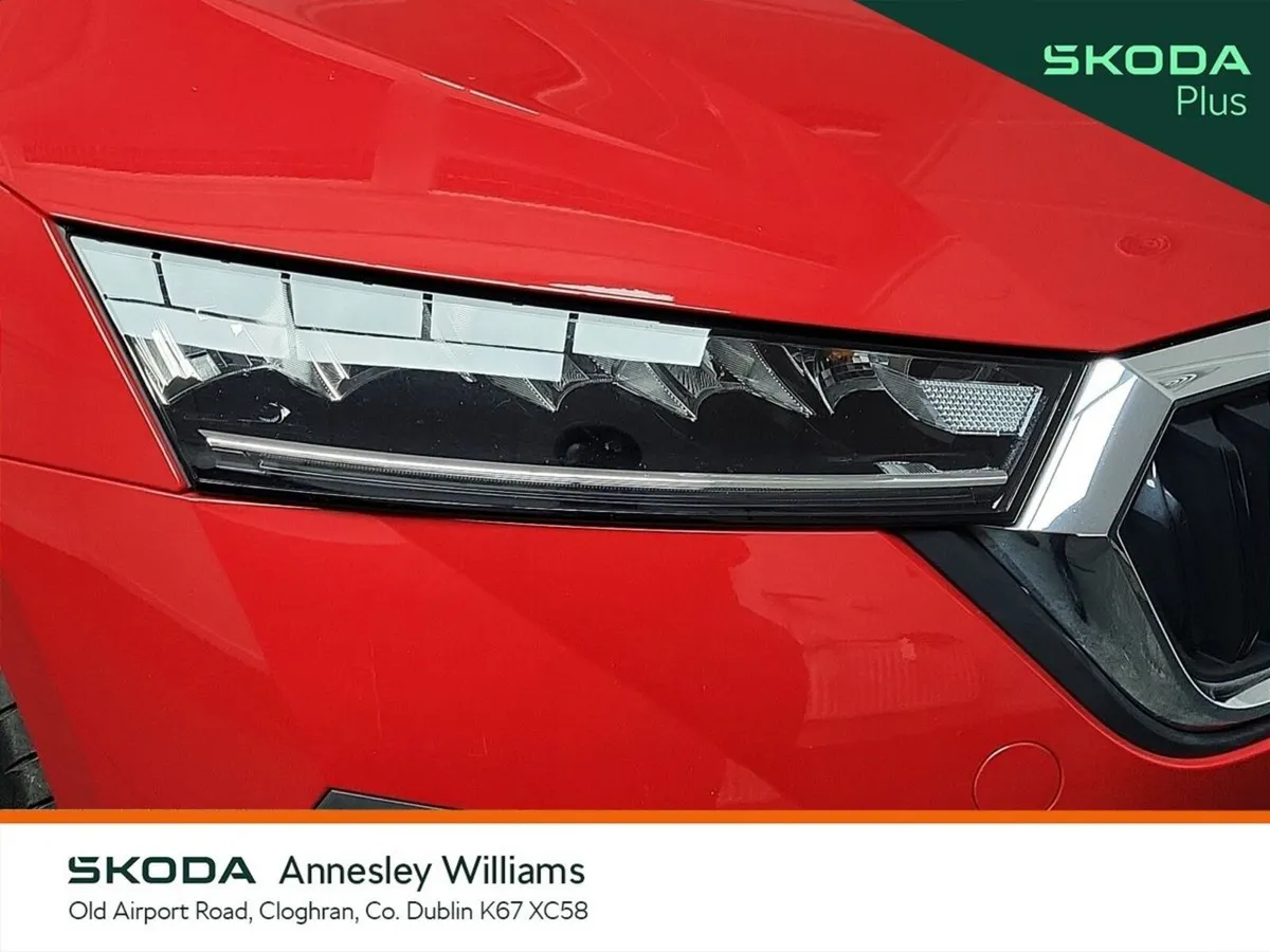 Skoda Octavia Saloon, Petrol, 2023, Red