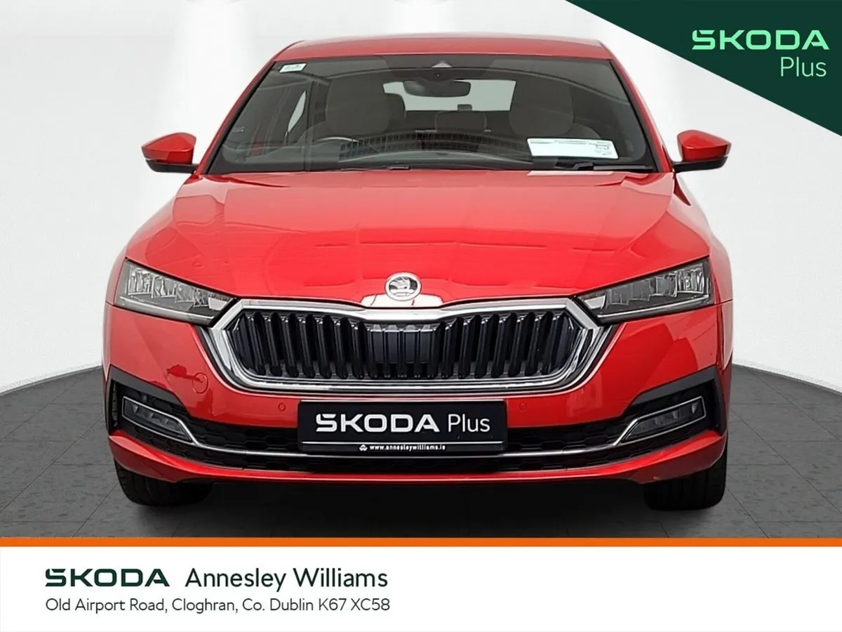 Skoda Octavia Saloon, Petrol, 2023, Red