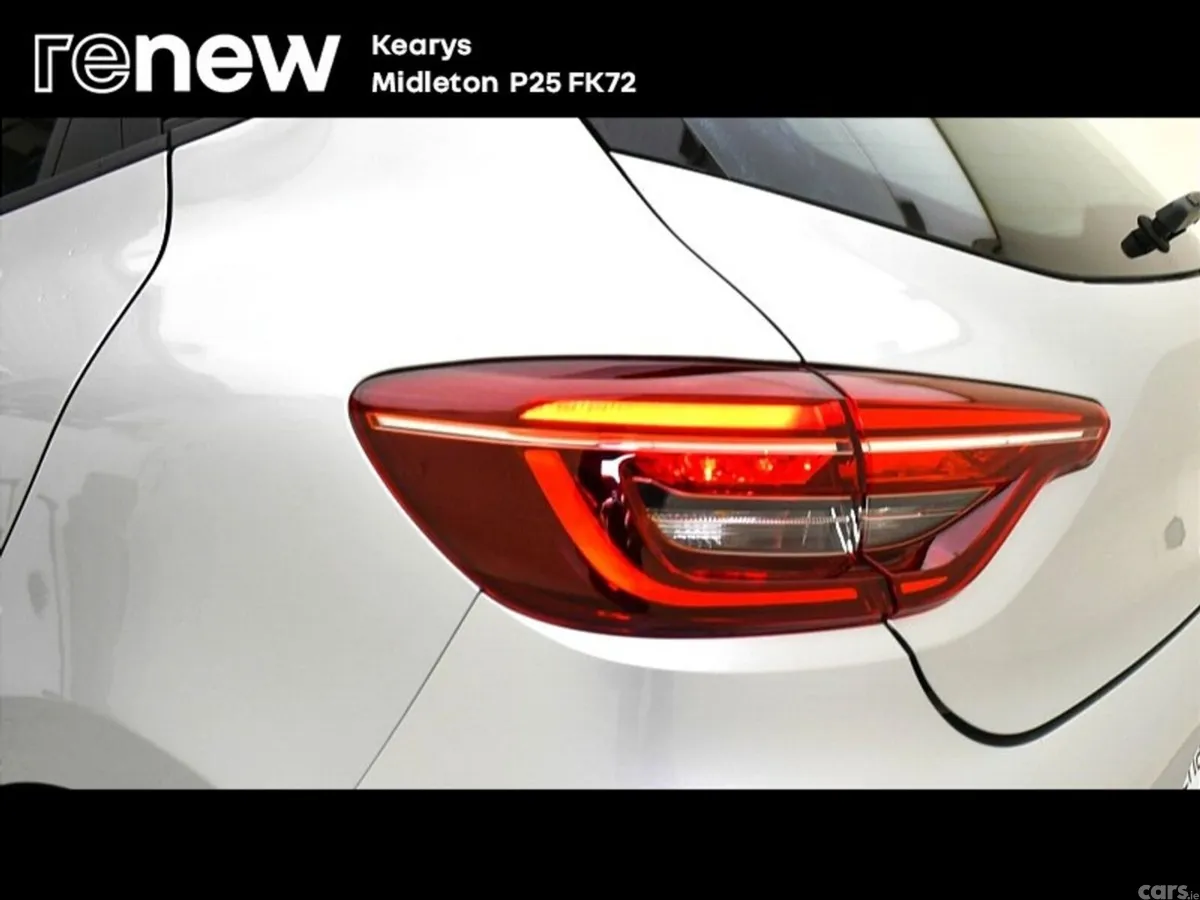 Renault Clio Hatchback, Petrol, 2023, Silver