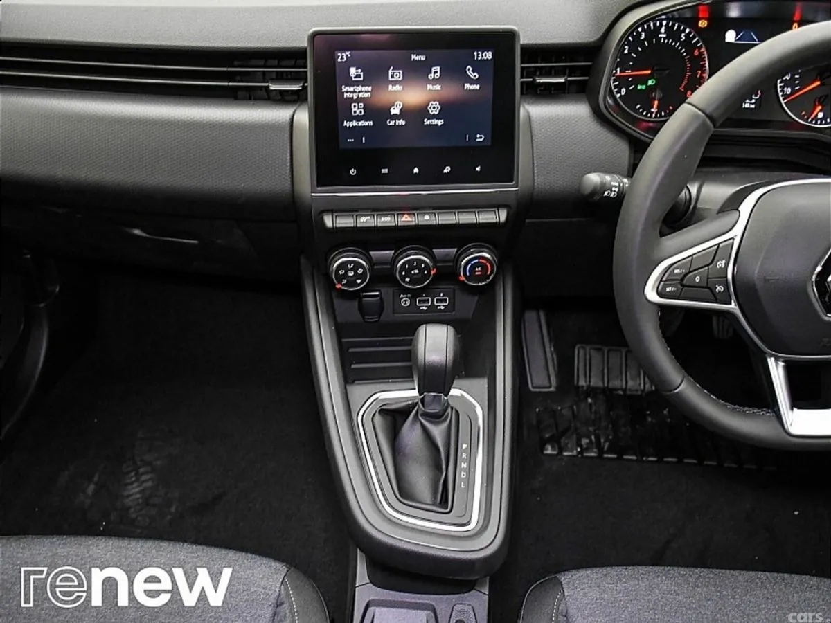 Renault Clio Hatchback, Petrol, 2023, Silver