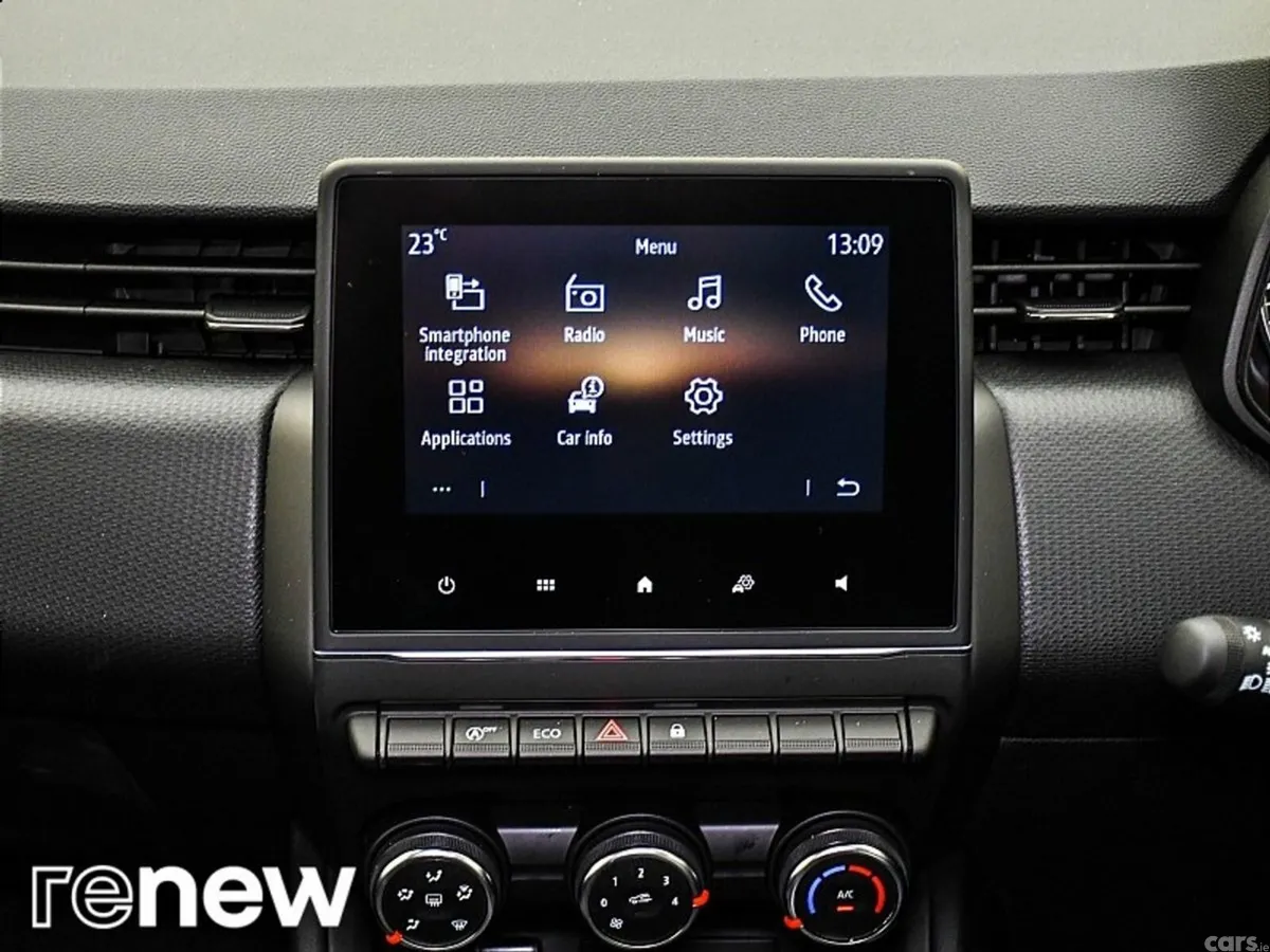 Renault Clio Hatchback, Petrol, 2023, Silver