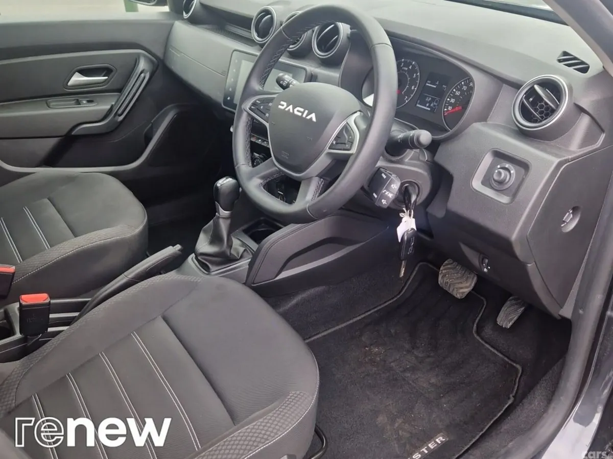 Dacia Duster SUV, Petrol, 2024, Grey