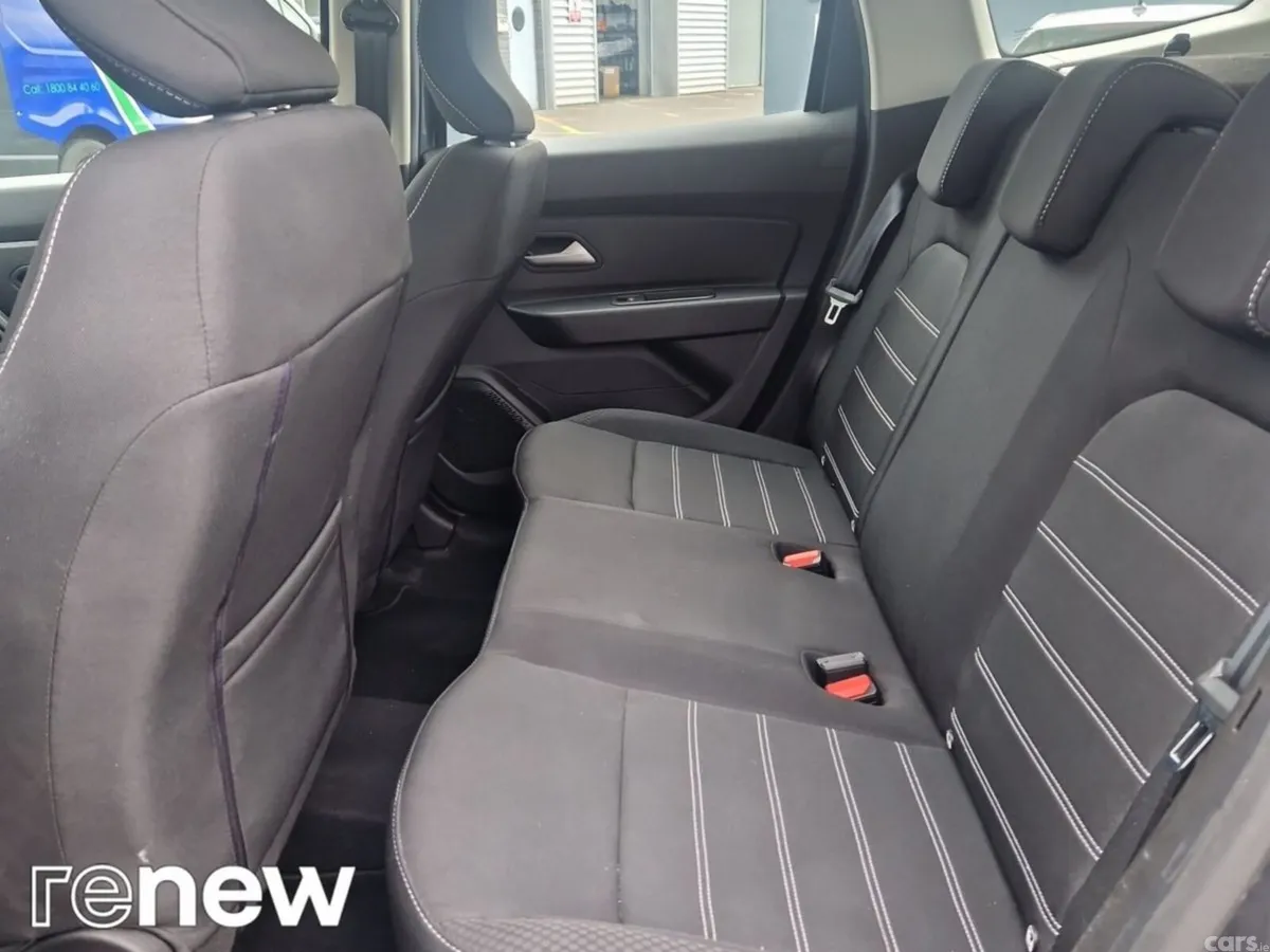 Dacia Duster SUV, Petrol, 2024, Grey
