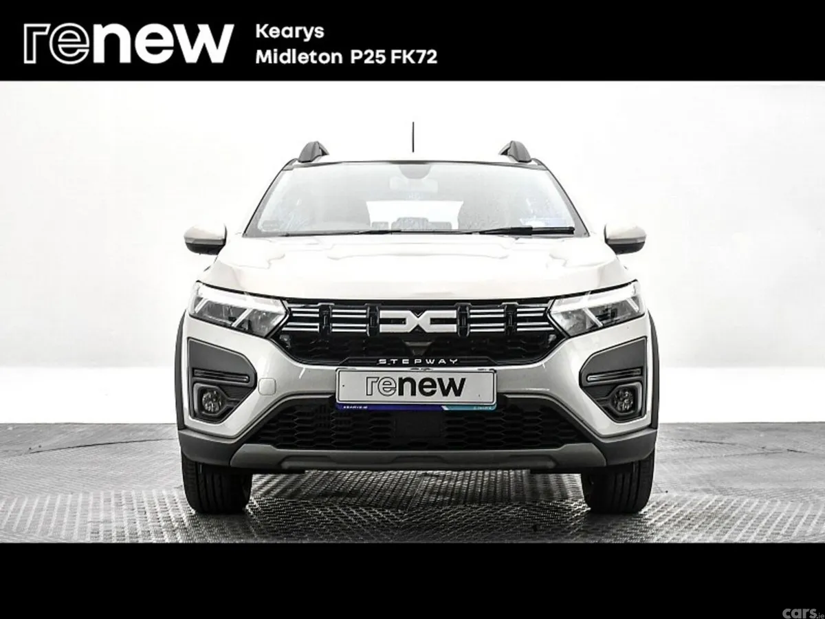 Dacia Sandero Stepway SUV, Petrol, 2023, Silver