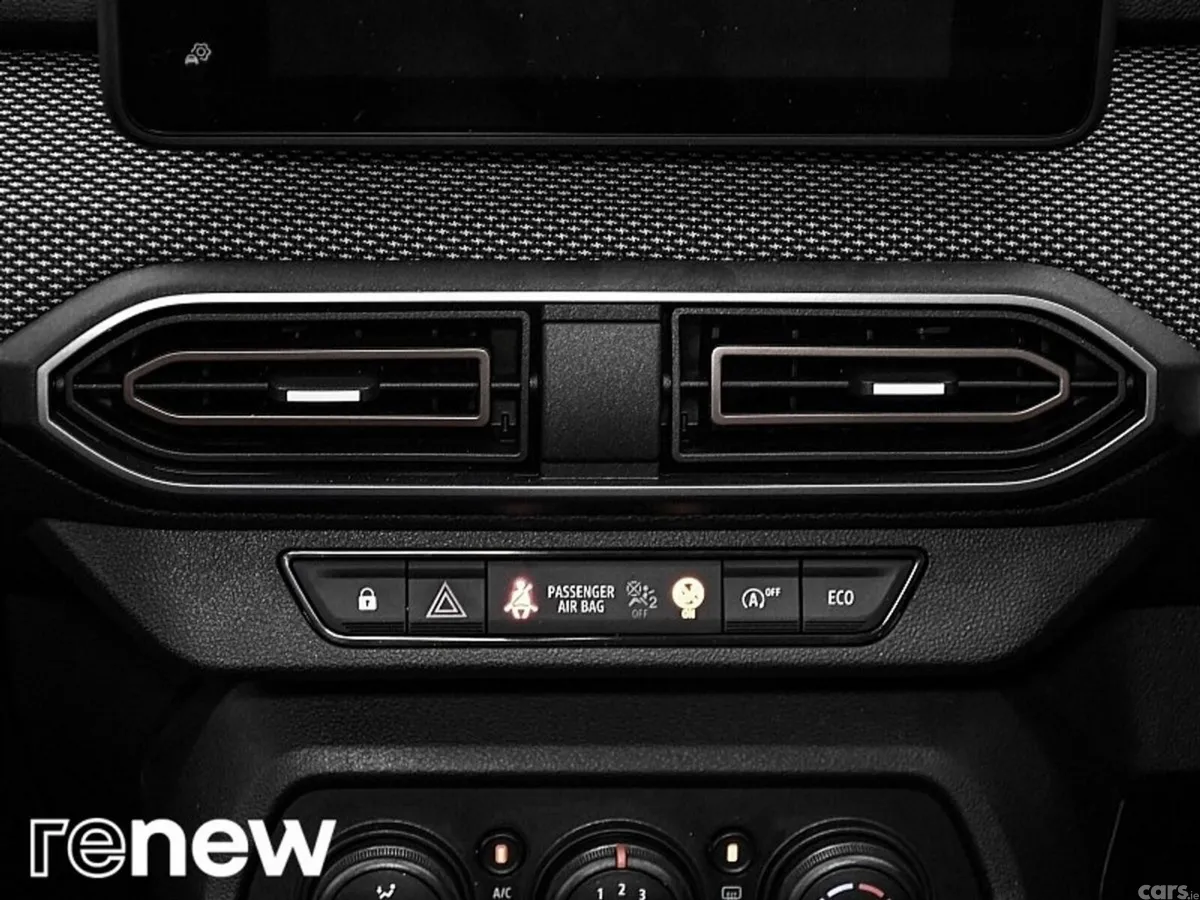 Dacia Sandero Stepway SUV, Petrol, 2023, Silver