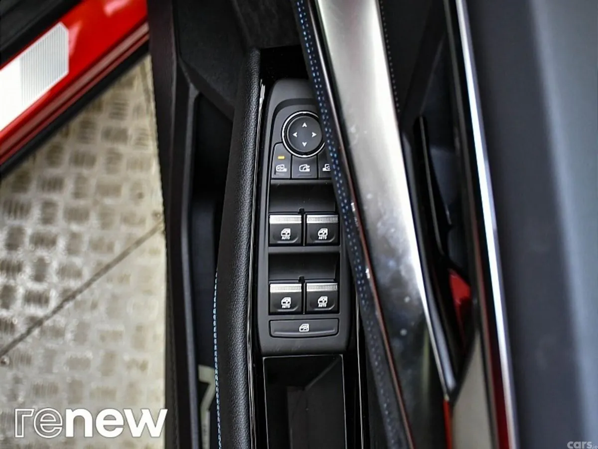 Renault Austral SUV, Petrol, 2023, Red