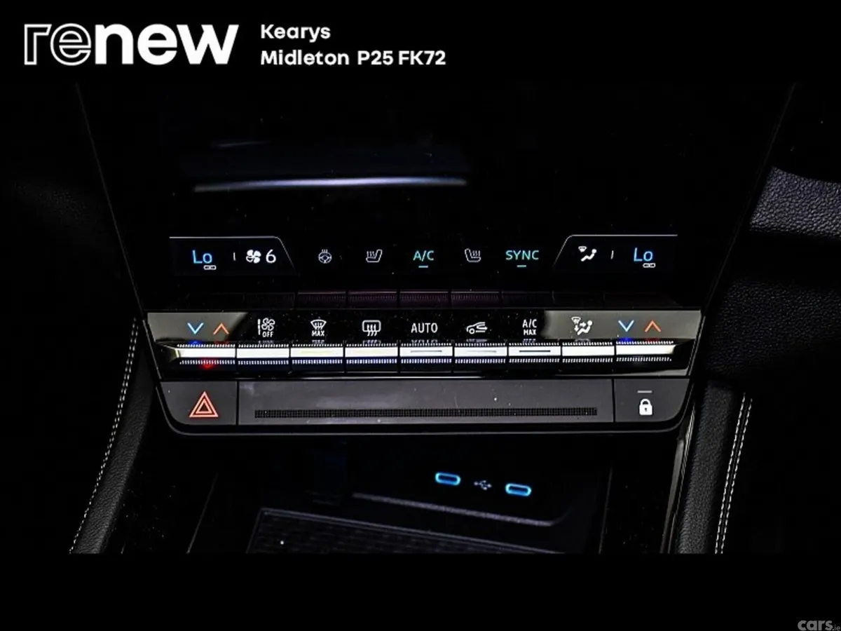 Renault Austral SUV, Petrol, 2023, Red