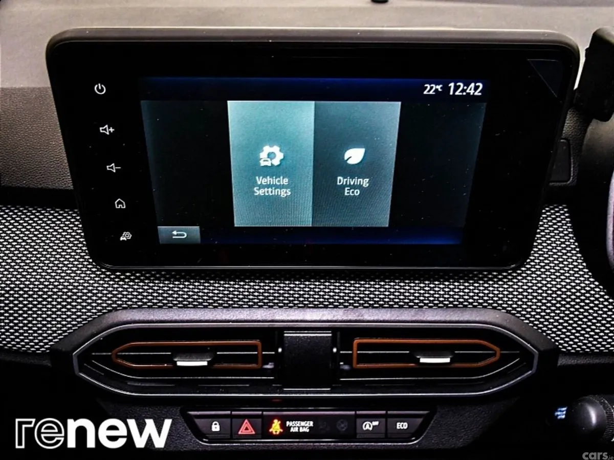 Dacia Sandero Stepway SUV, Petrol, 2023, Silver